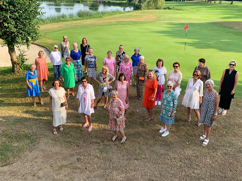 Gruppenbild vom Ladies-Aufflug der Damen vom Golfclub Kaiserhöhe
